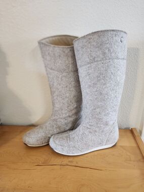 Emu Australia Hamilton Hi  Sand Marle Tall Felt Boots size W 8 M 7